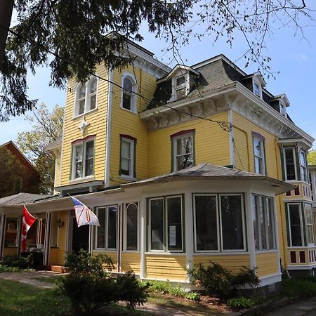 Pangea House Bed & Breakfast Gananoque Exterior foto