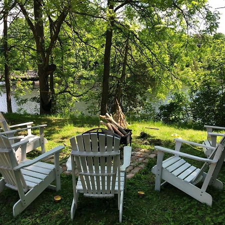 Pangea House Bed & Breakfast Gananoque Exterior foto